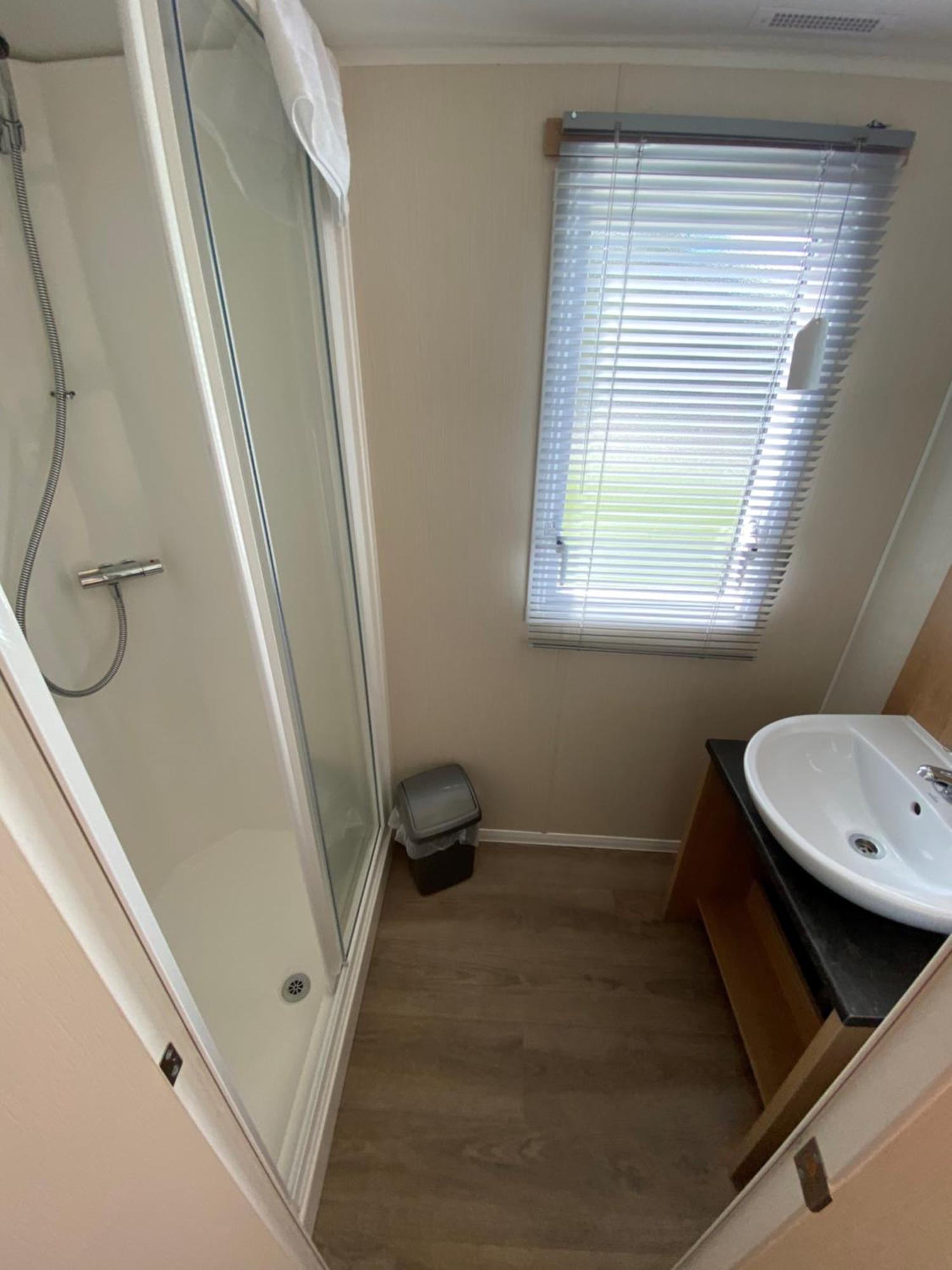 Whitecliff Bay Holiday Park - Most Popular Location Near Pools, Clubs And Beach Bembridge Extérieur photo